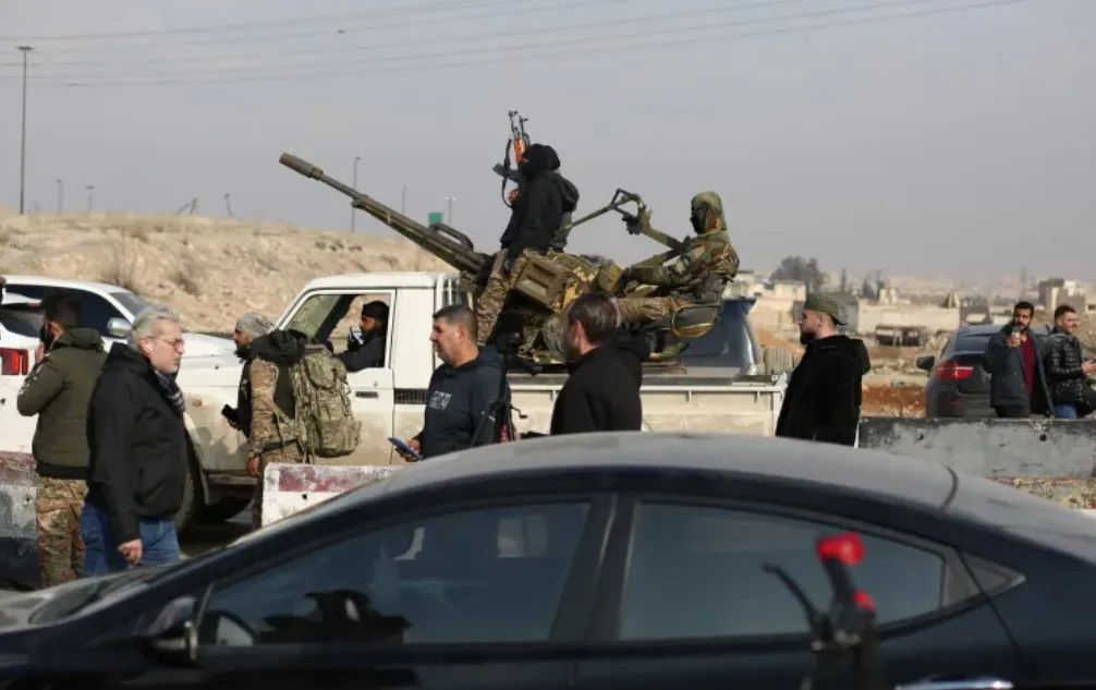 تعزيزات عسكرية بسوريا